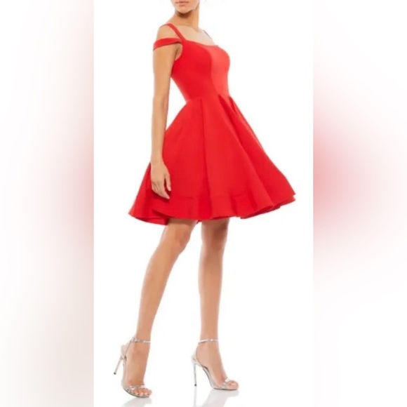 Mac Duggal RED fit-and-flare dress - Picture 2 of 9